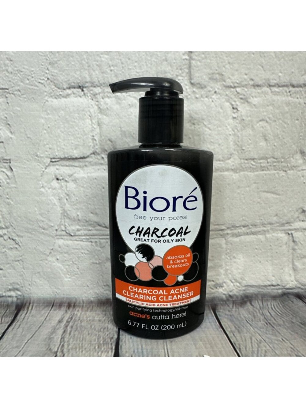 Biore Charcoal Acne Clearing Cleanser w/ Salicylic Acid 6.77ox Oily Skin.